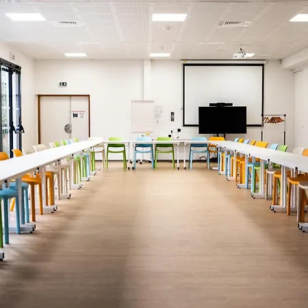 Hotel Cis Lamourelle Centre International De Sejour Carcassonne