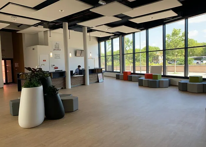 Centre International De Sejour Lamourelle Hotel