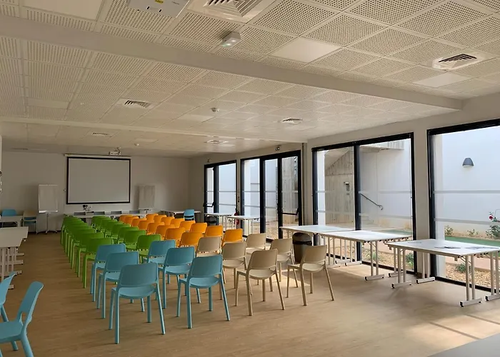 Centre International De Sejour Lamourelle Hotel Carcassonne