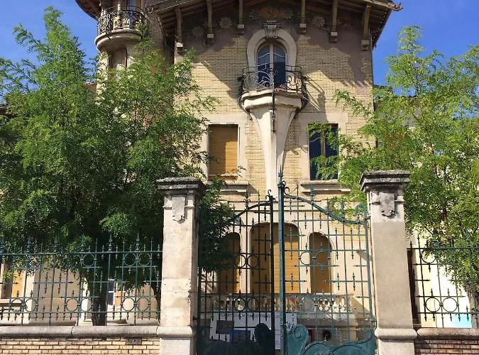 Centre International De Sejour Lamourelle Hotel Carcassonne